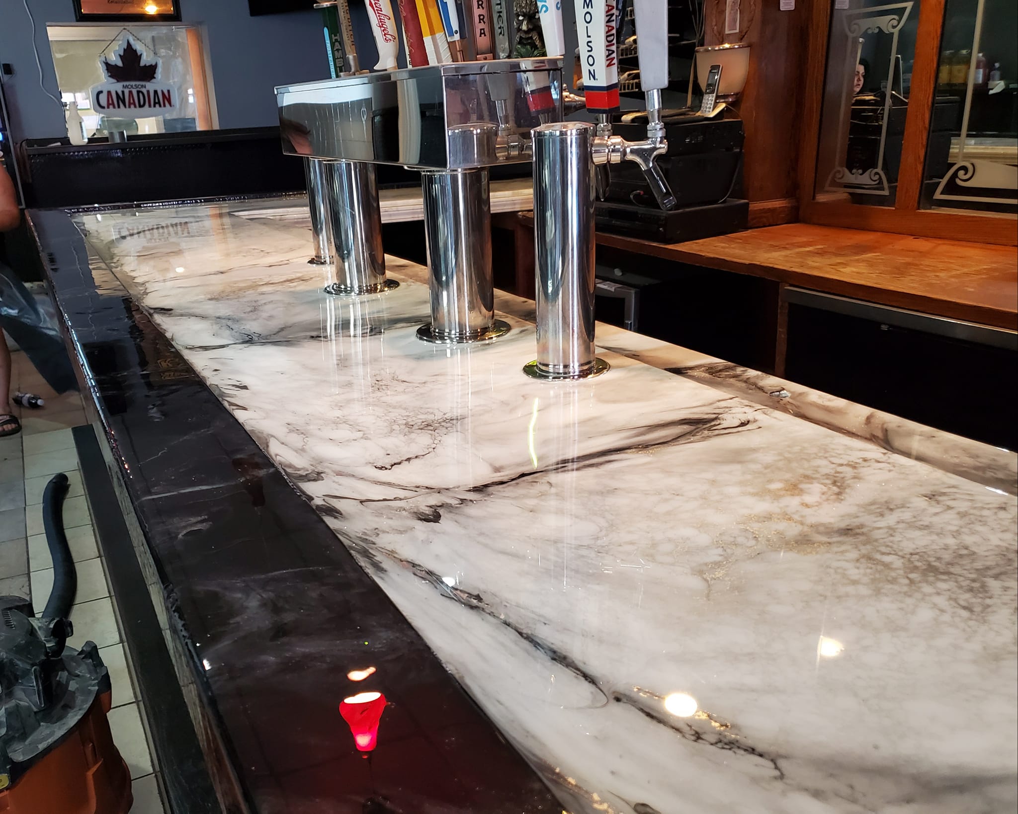 Read more about the article Geckos Bar & Grill Commercial Bar Top
